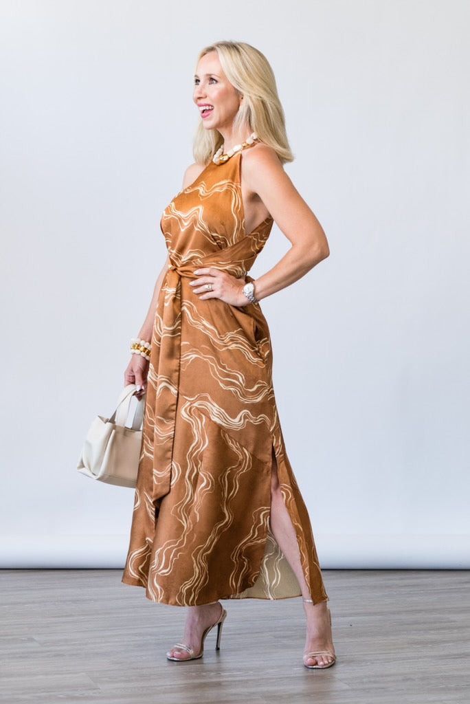 Lisa Dress in Linear Wave - Lukka Boutique