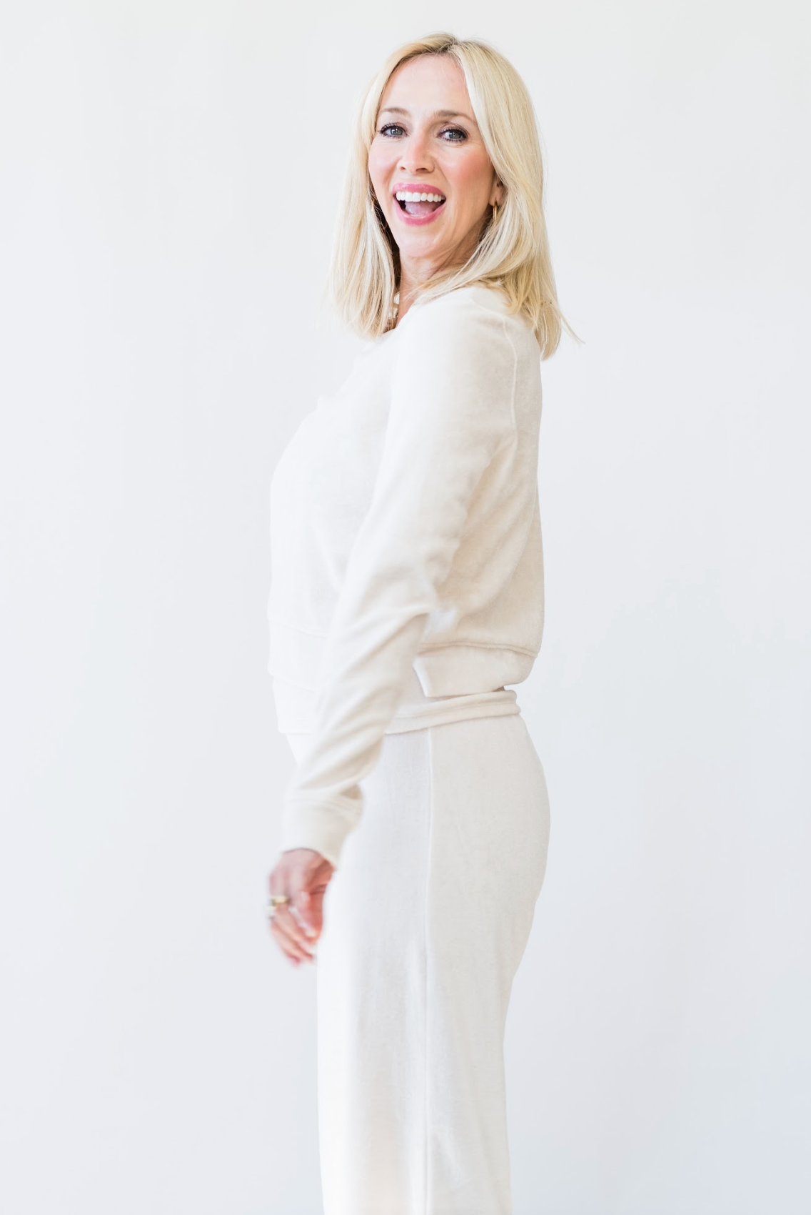 Velour Crop Sweatshirt in White Sand - Lukka Boutique