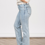 Le Sleek Straight in Tribute - Lukka Boutique