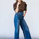 Cropped Liv Jean in Medium Wash