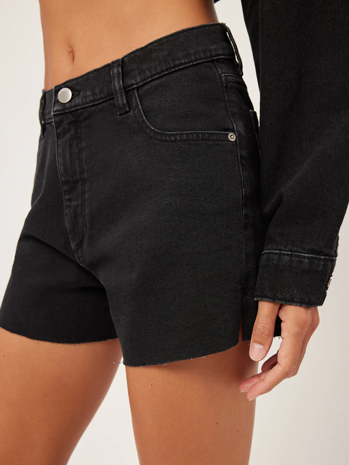 
                  
                    Zoie Short Relaxed Vintage
                  
                