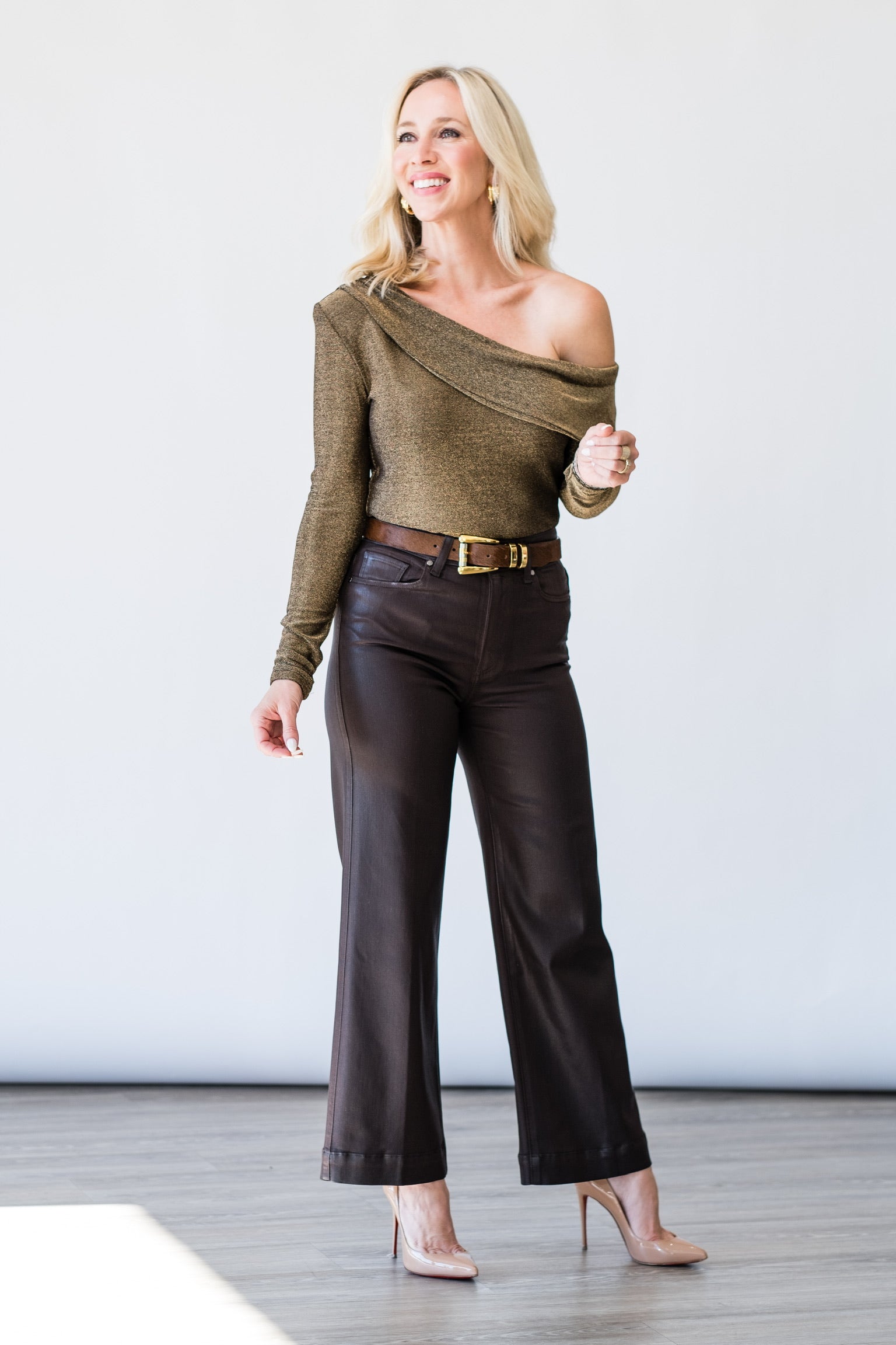 Carrie Metallic One Shoulder Top in Gold - Lukka Boutique