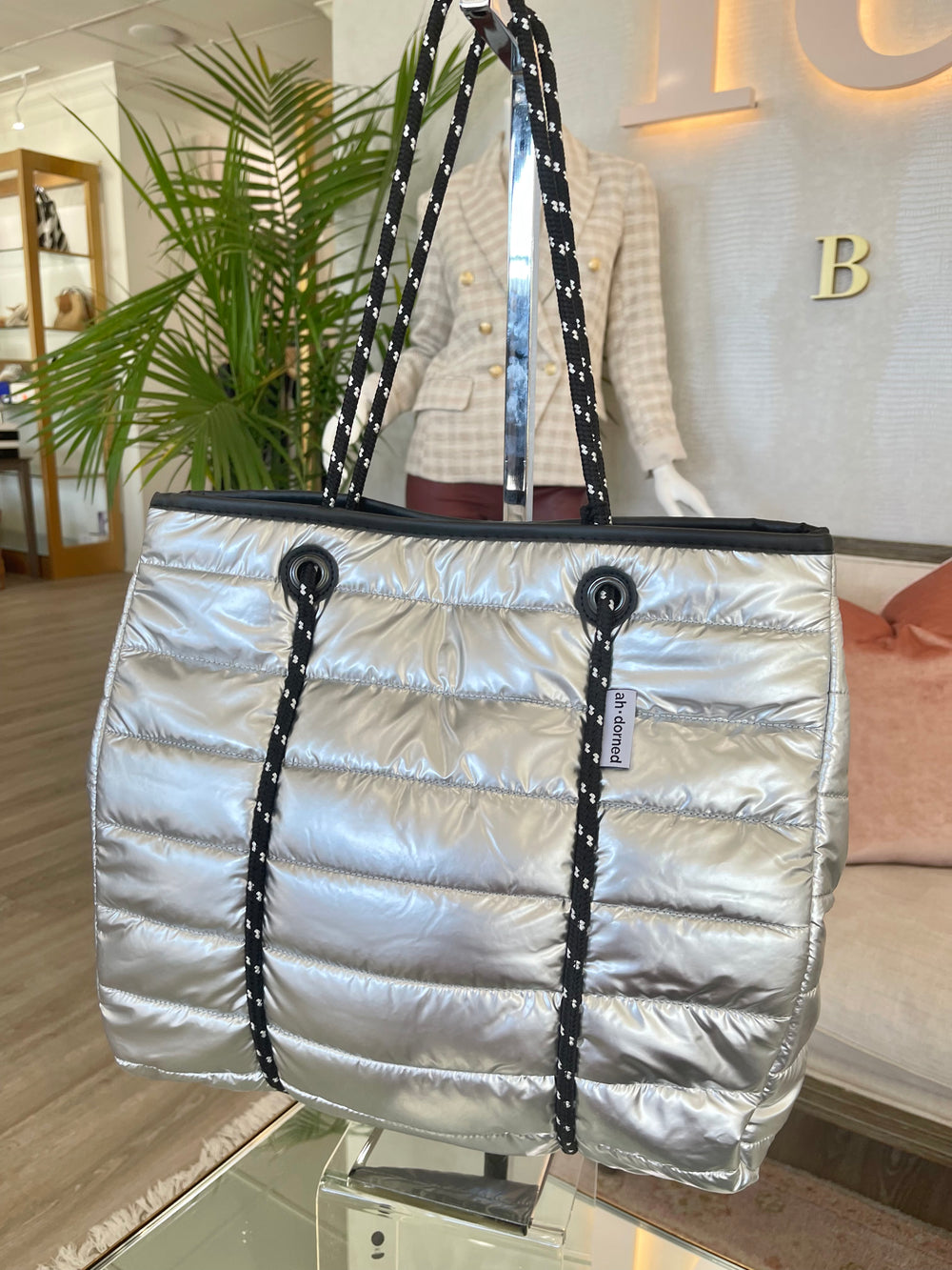 Puffy Tote W/ Rope