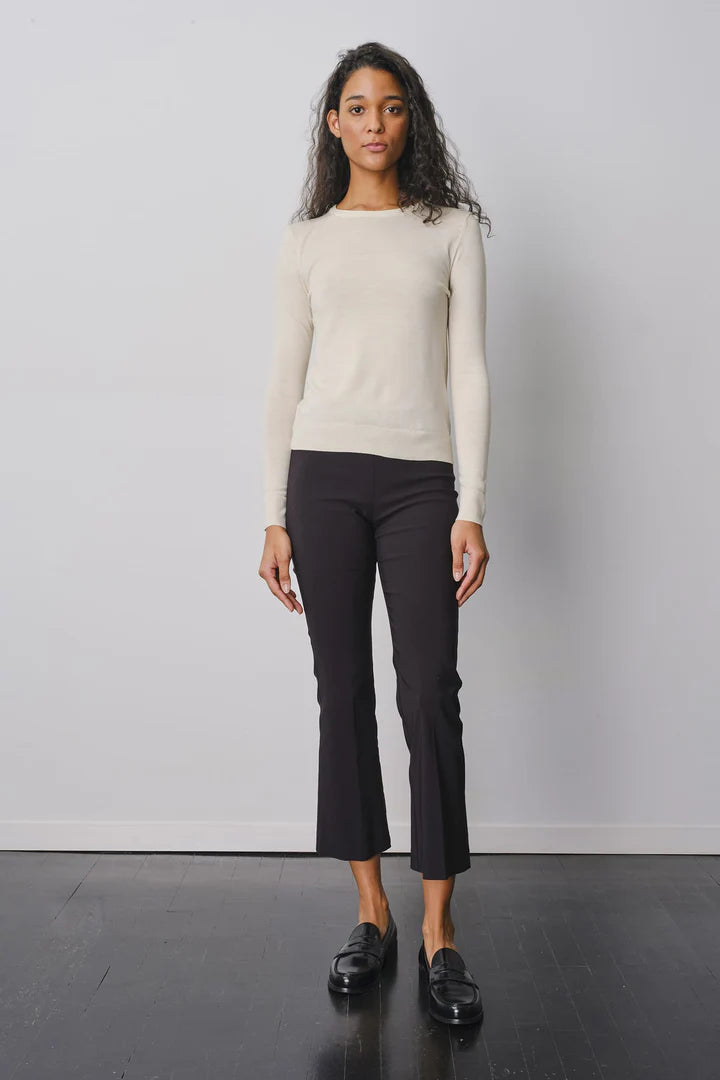 
                  
                    Leo Pant
                  
                