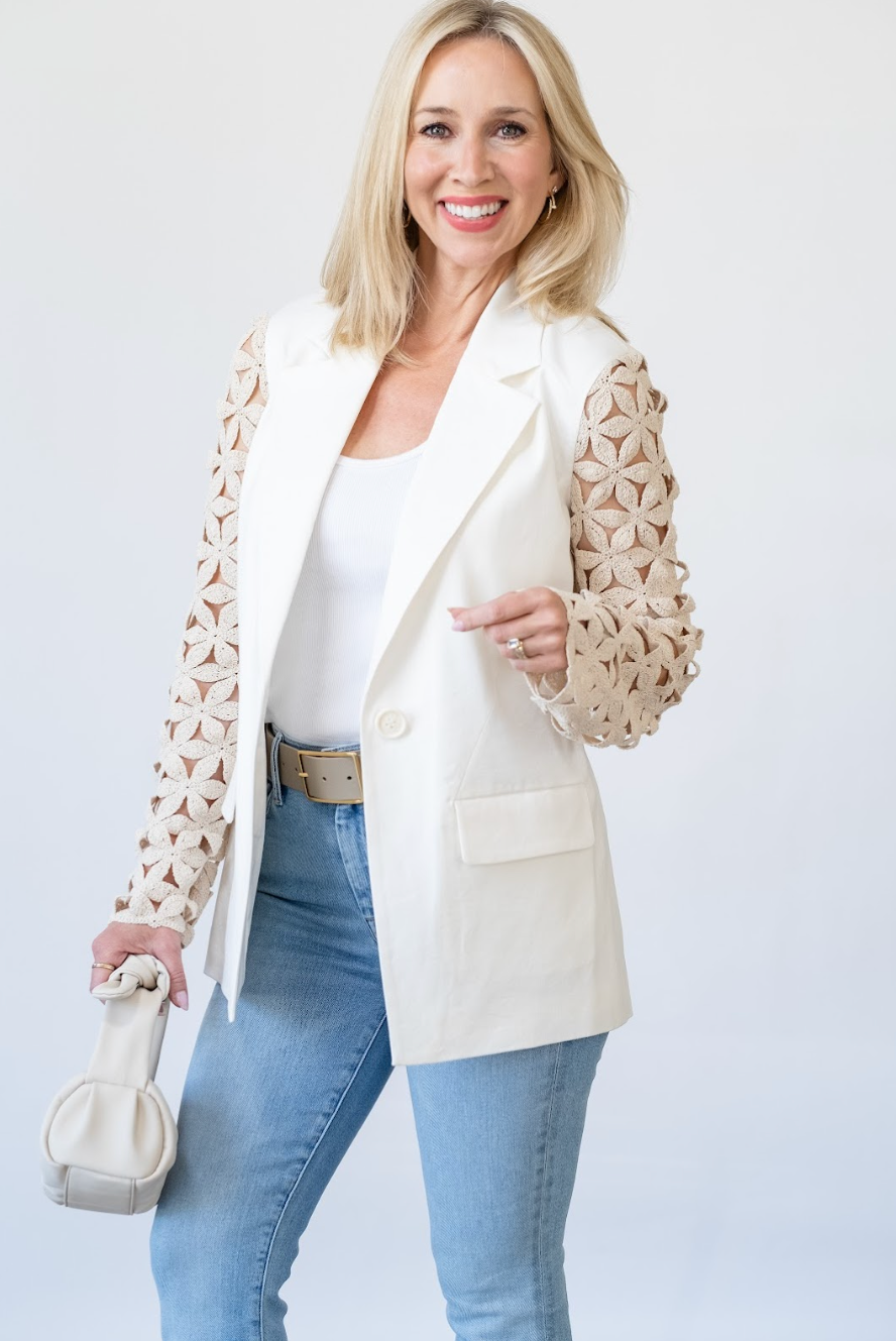 Kelsey Jacket in White Floral Linen - Lukka Boutique