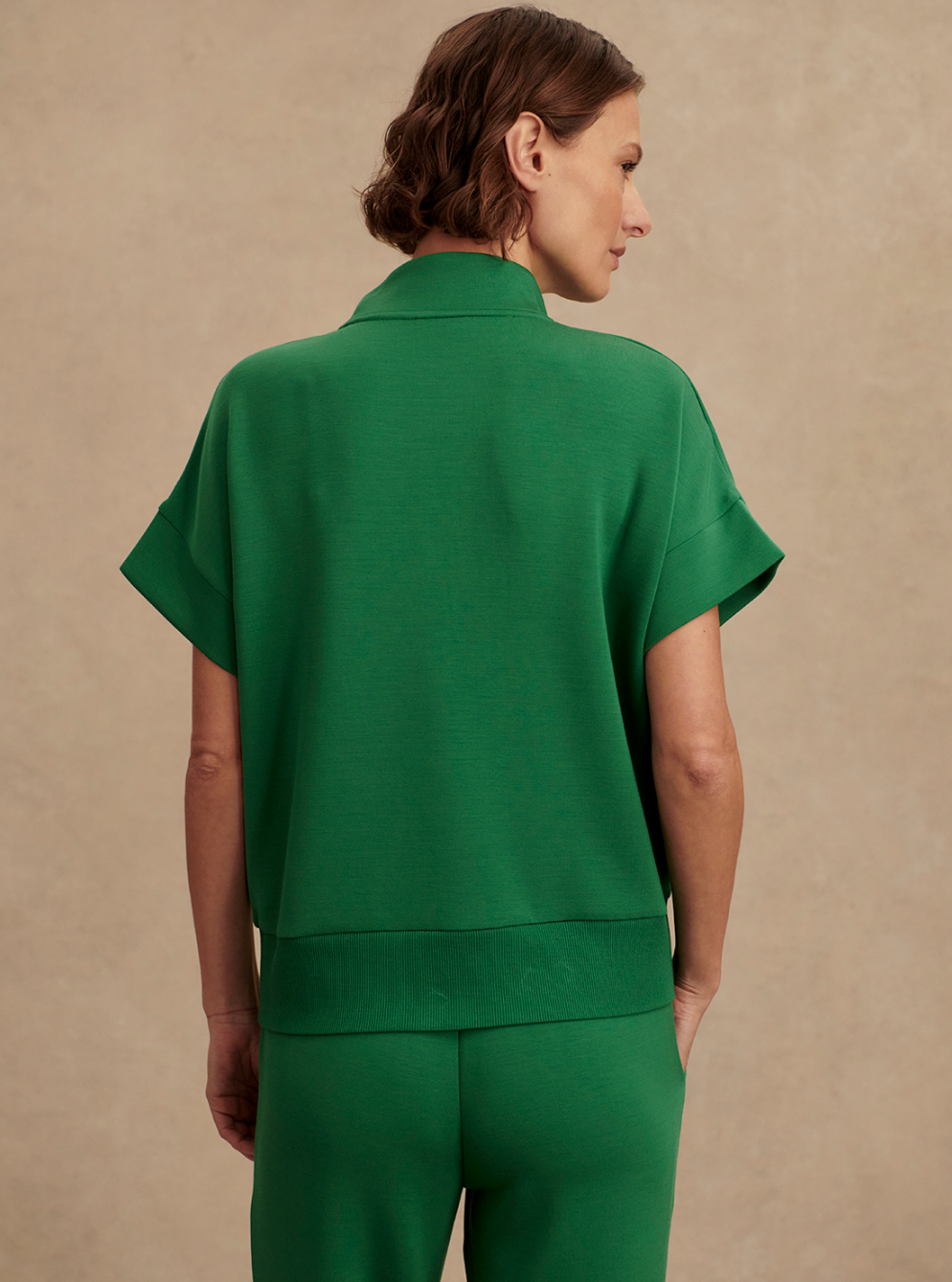 Ritchie Short Sleeve Sweatshirt in Verdant Green - Lukka Boutique