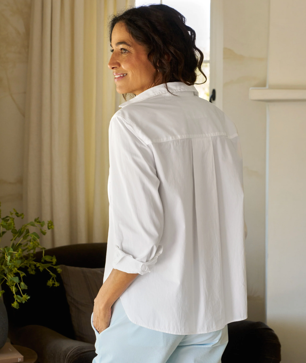 Silvio Untuckable Button-Up Shirt in White - Lukka Boutique