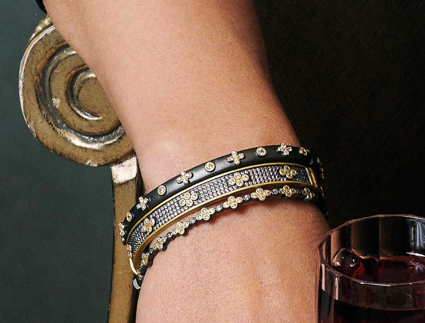 Our Favorite Clover Hinge Bangle - Lukka Boutique