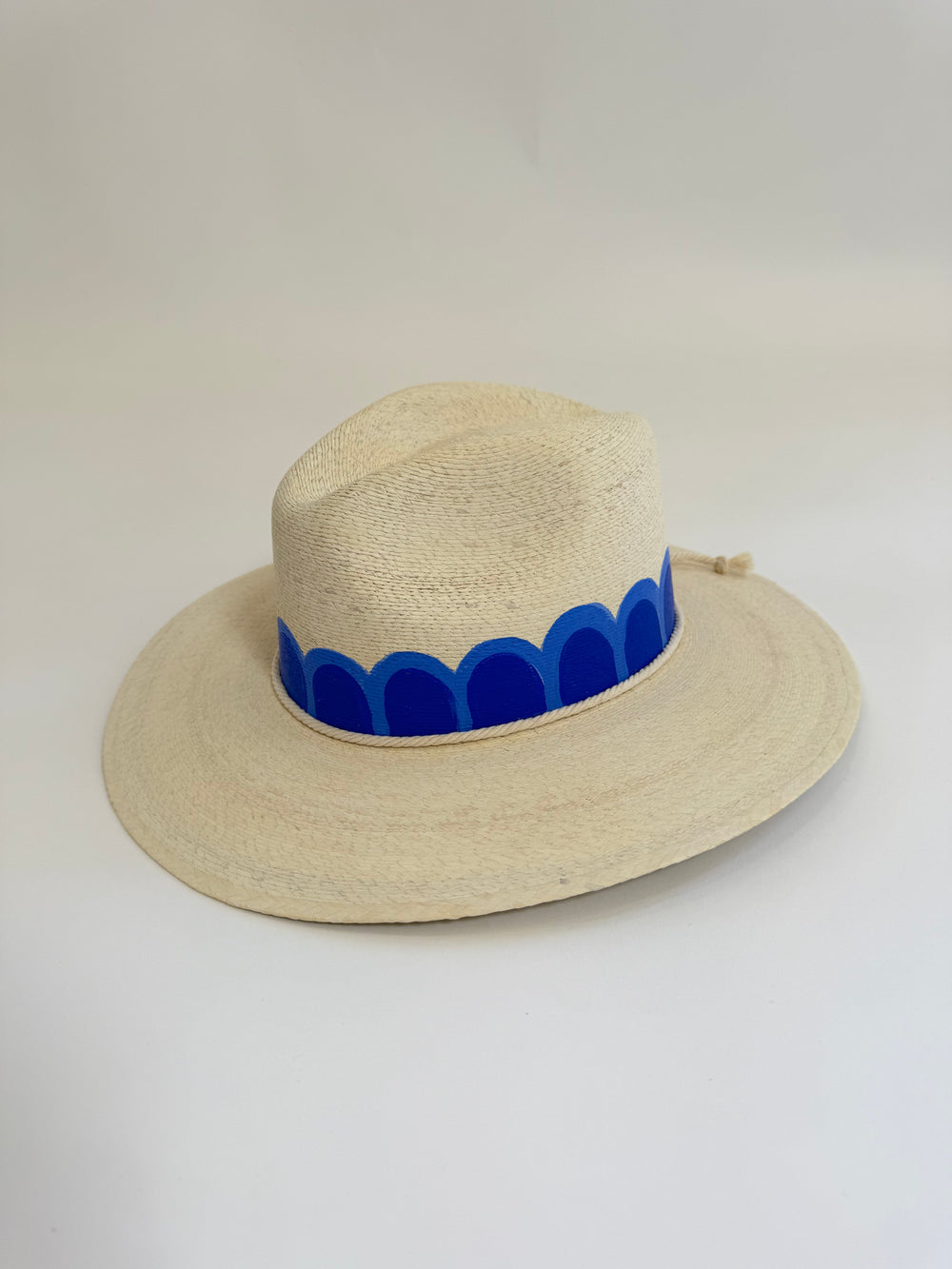 Painted Scalloped Hat in Blue/Turquoise