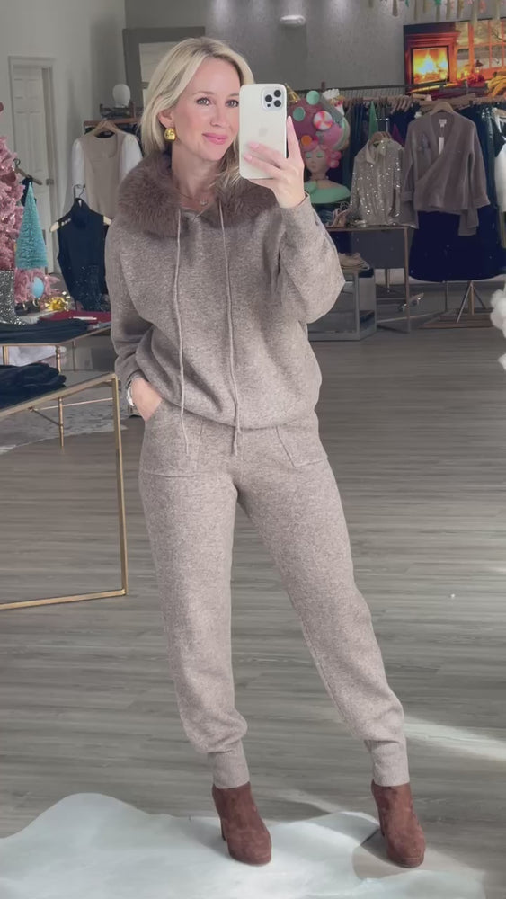 
                  
                    Load and play video in Gallery viewer, Madilyn Faux Wool Blended Hoodie
                  
                